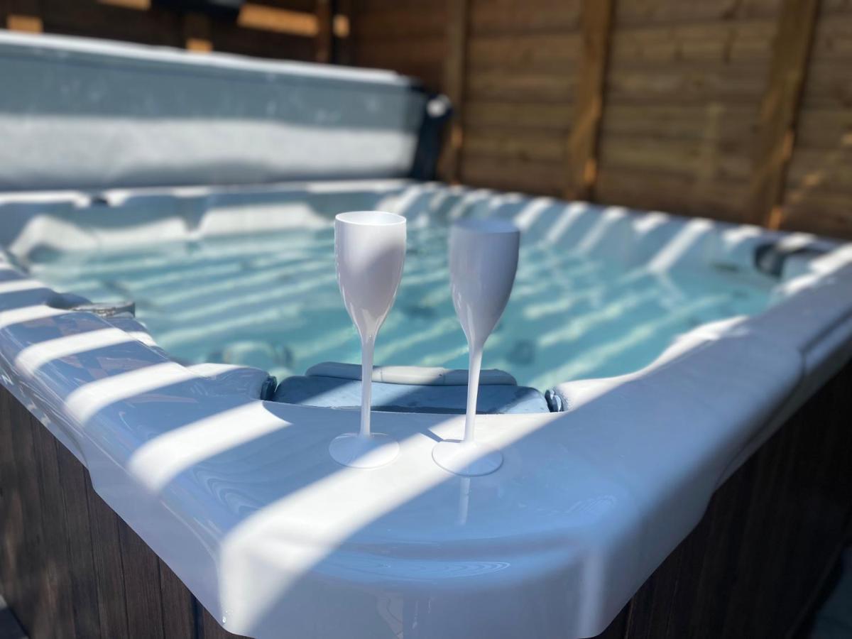 Mini Love Room Jacuzzi Privatif Urimenil Экстерьер фото