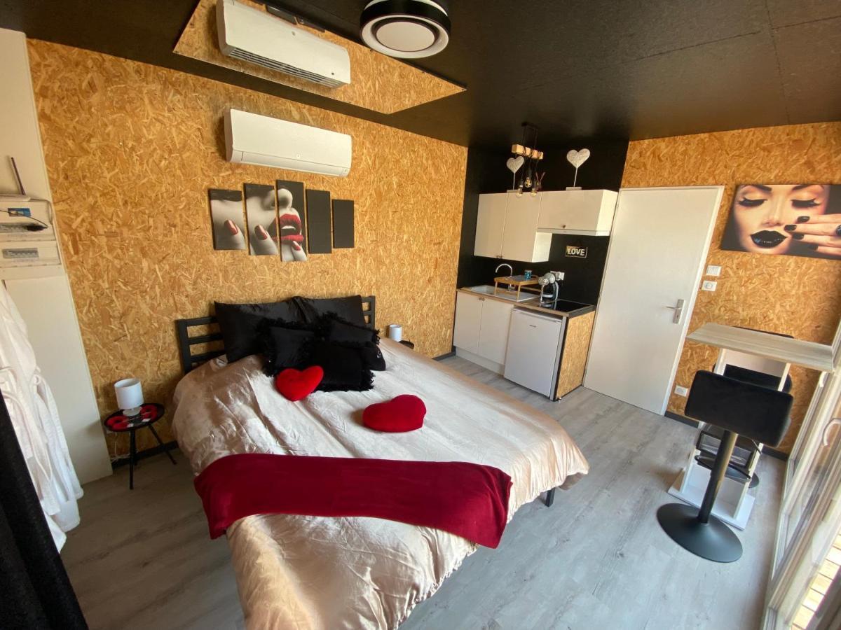 Mini Love Room Jacuzzi Privatif Urimenil Экстерьер фото
