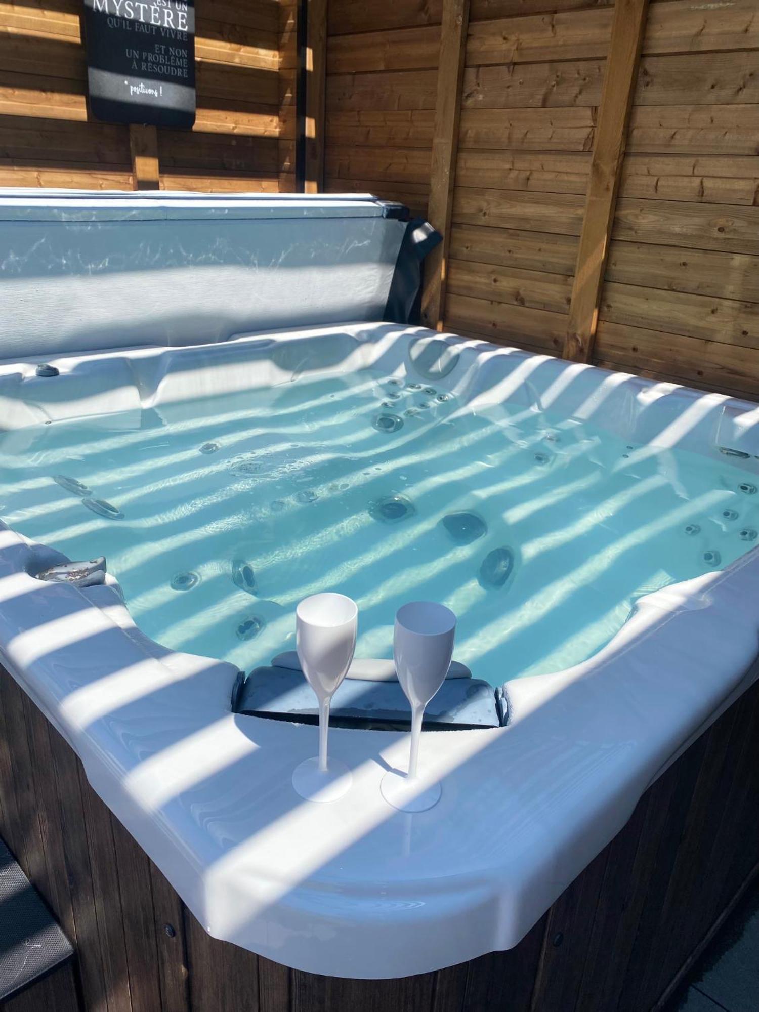Mini Love Room Jacuzzi Privatif Urimenil Экстерьер фото