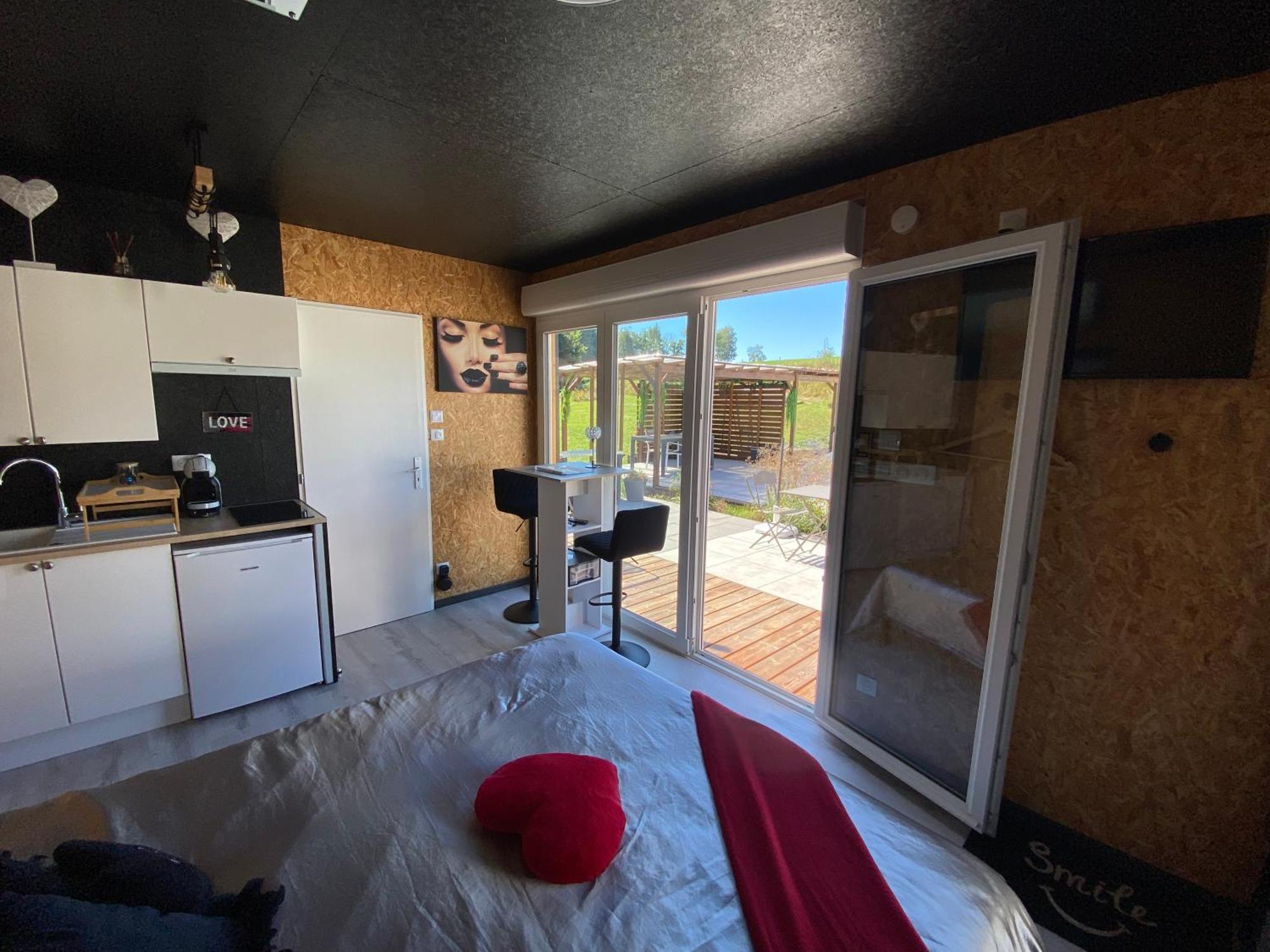 Mini Love Room Jacuzzi Privatif Urimenil Экстерьер фото